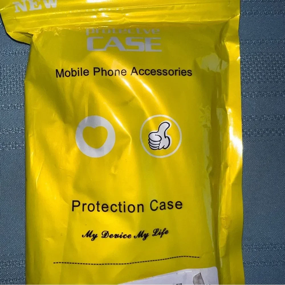 New iPhone 11 Max Pro Chip and Dale Phone Protective Case Squirrel Hearts Handle